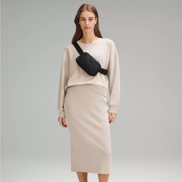 Lululemon Everywhere Belt Bag 1L- black/Black - Picture 1 of 6